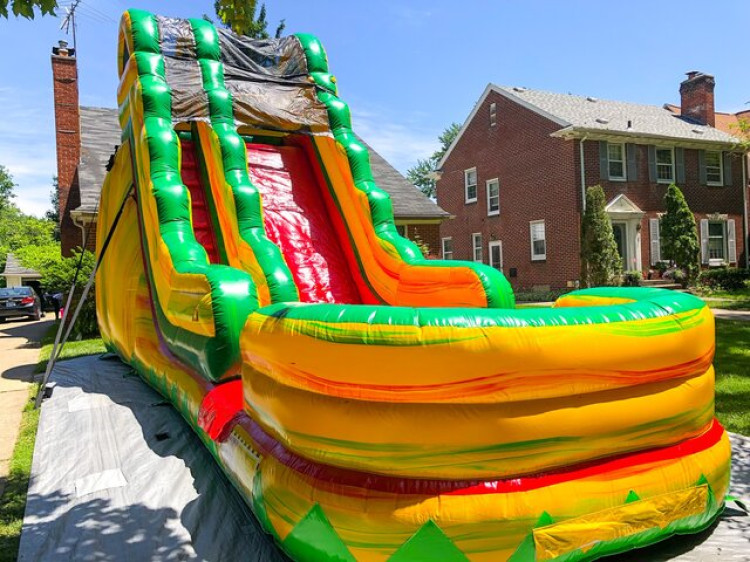 15ft Fiesta Slide